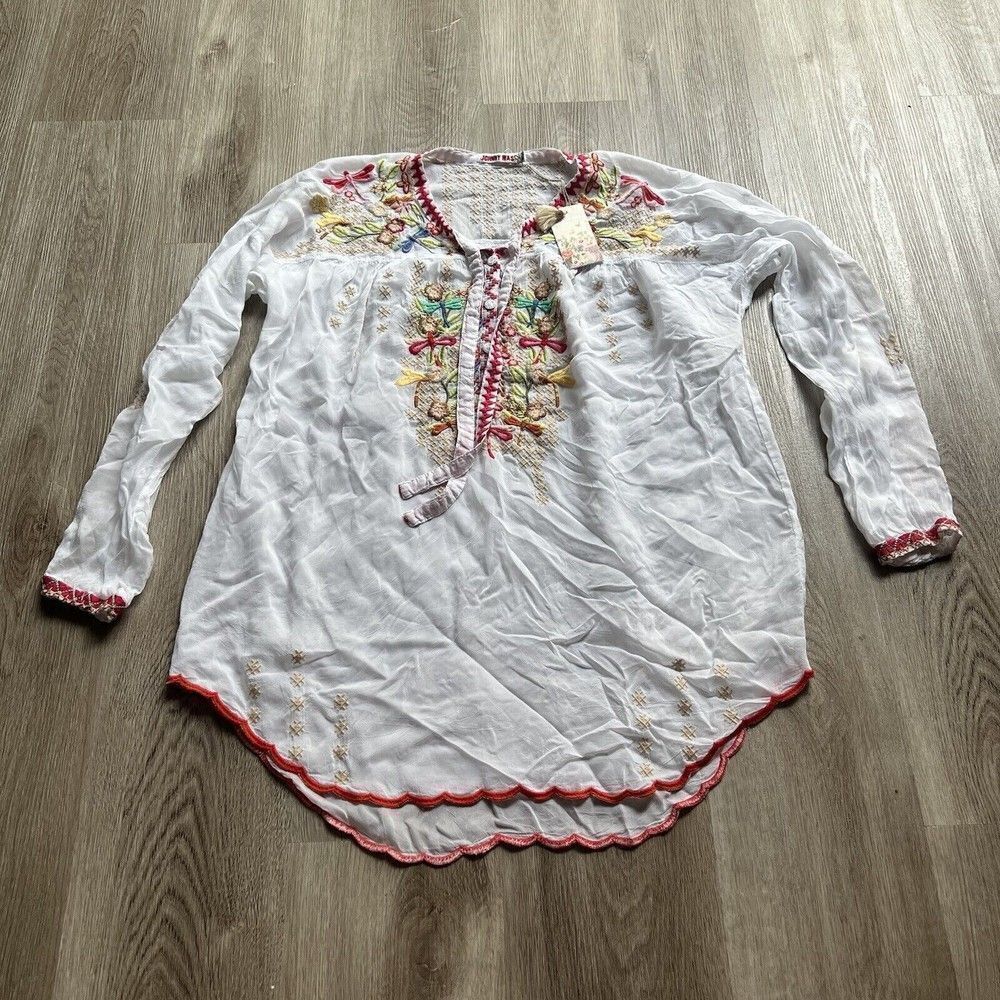Johnny Was designer White dragonfly embroidered blouse Women’s size small NWT